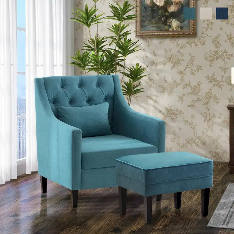 Bequemer Clubsessel mit Hocker und Kissen