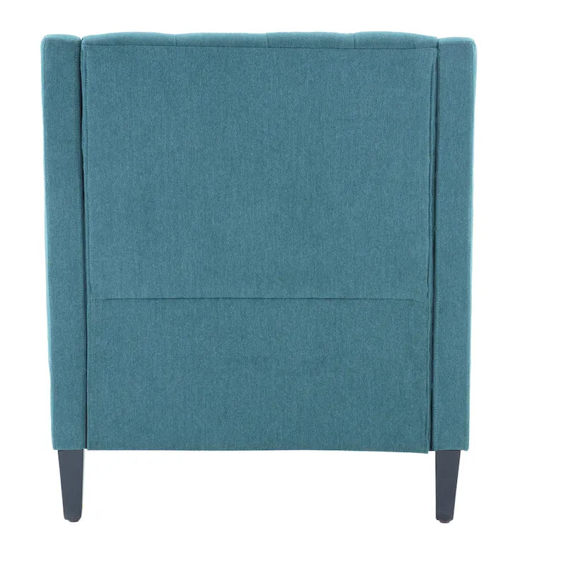 Bequemer Clubsessel mit Hocker und Kissen