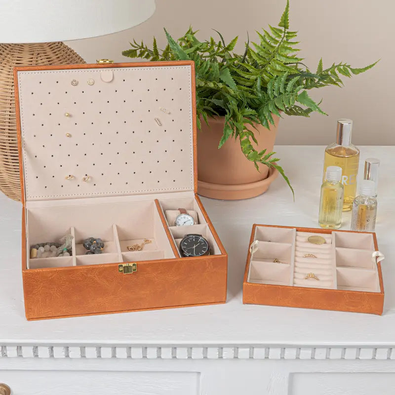 Schmuck-Organizer aus veganem Leder mit 2 Ebenen und Schnappverschluss